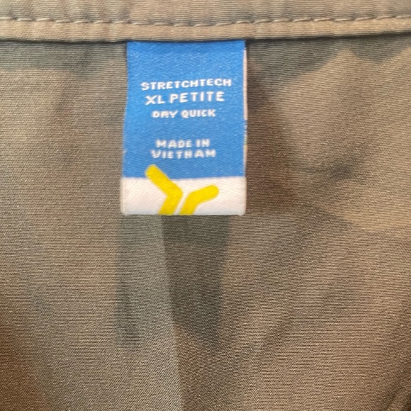 Old Navy Sleeveless Olive Green Romper Preloved Size: XL Petite - Picture 3 of 16